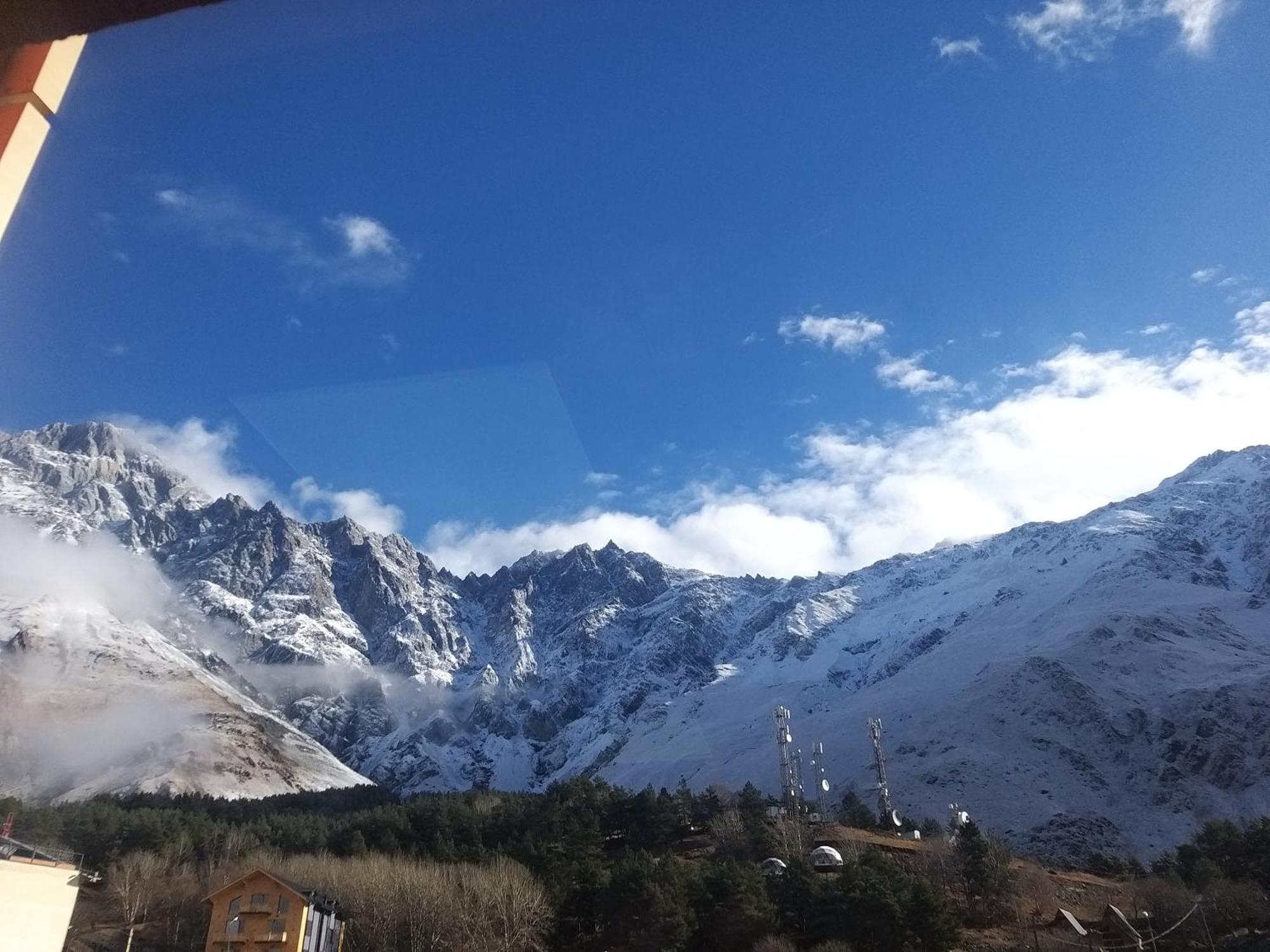 Emotion Kazbegi Διαμέρισμα Δωμάτιο φωτογραφία