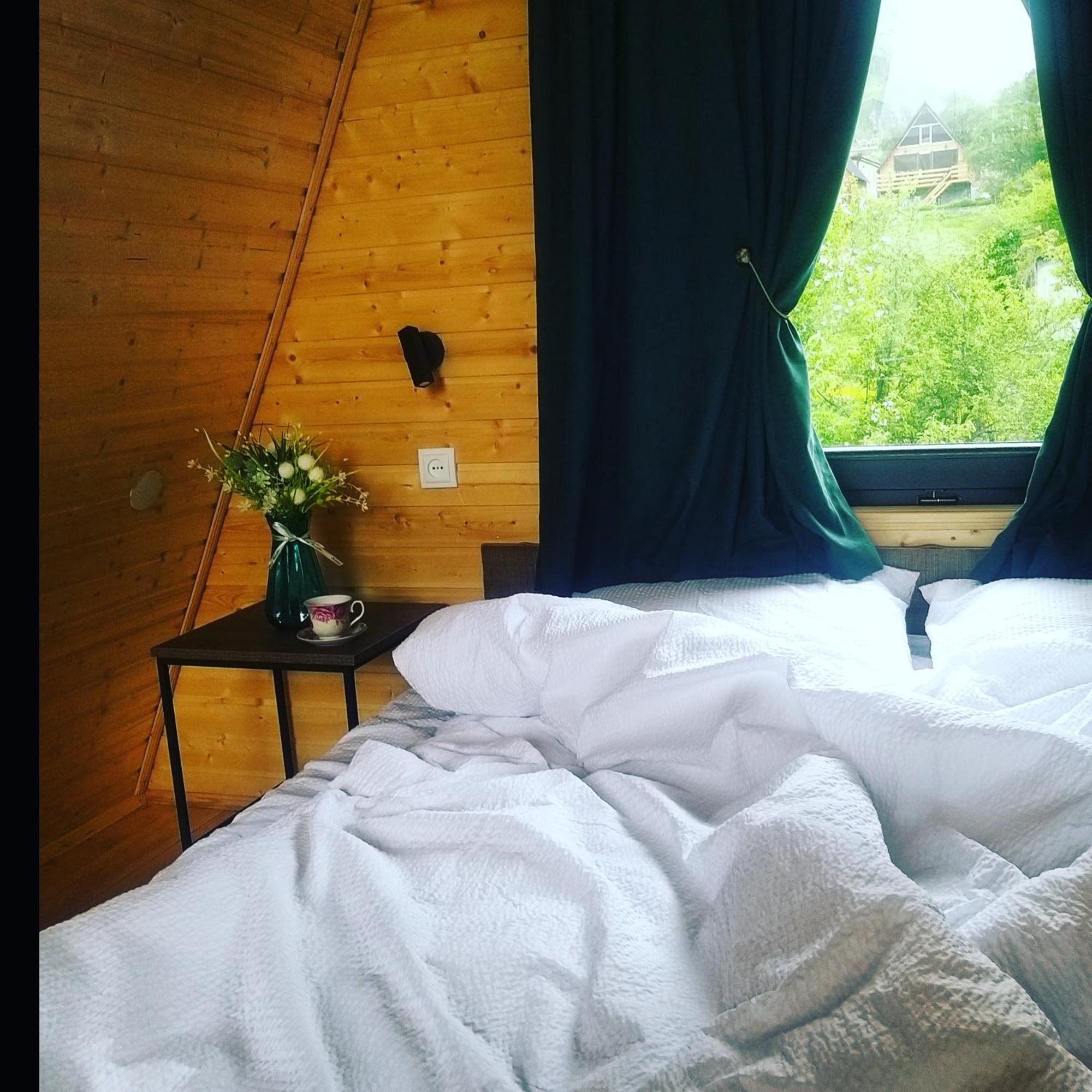 Emotion Kazbegi Διαμέρισμα Δωμάτιο φωτογραφία